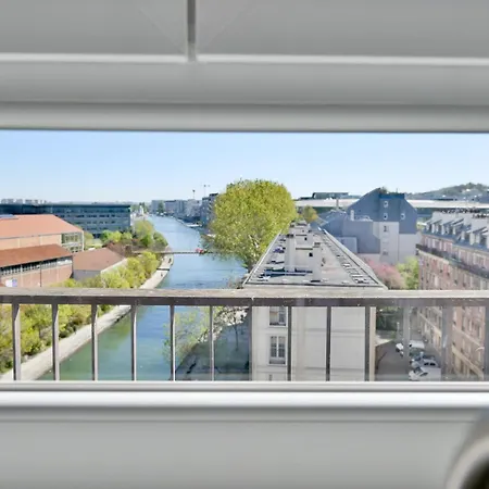 Canal View * Pantin